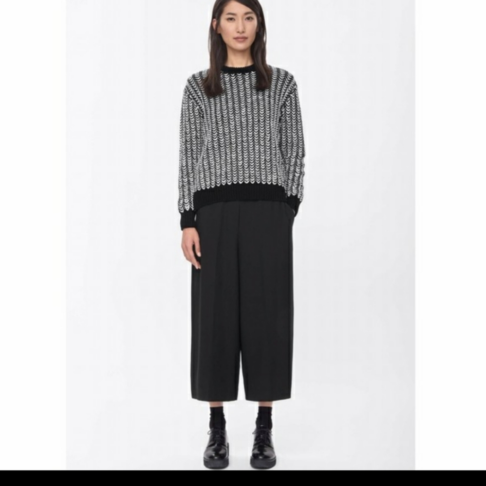 COS Black & White Chunky Knit Side Split Sweater M